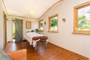 Photo 22- click for photo gallery